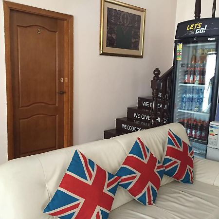 Almaty Backpackers Hostel Екстериор снимка