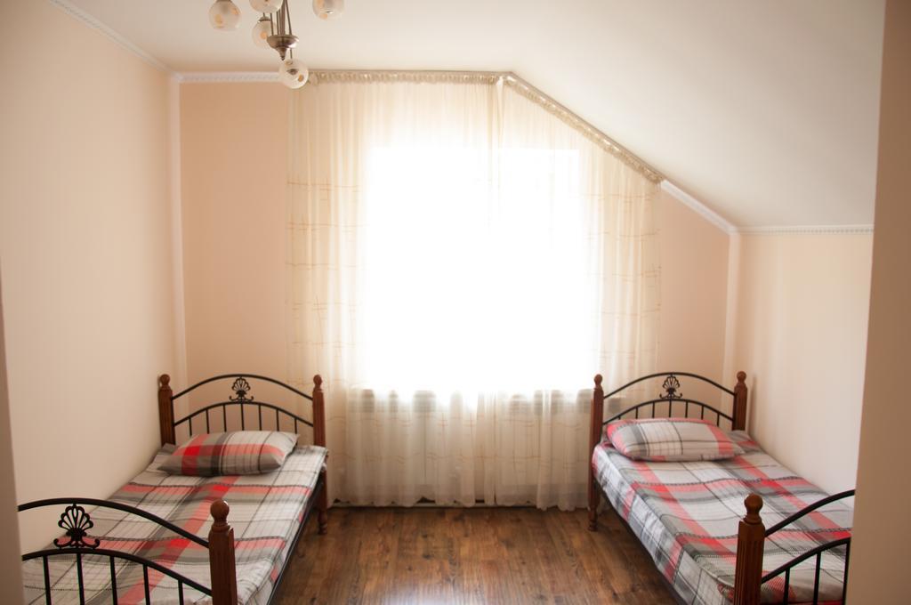 Almaty Backpackers Hostel Стая снимка