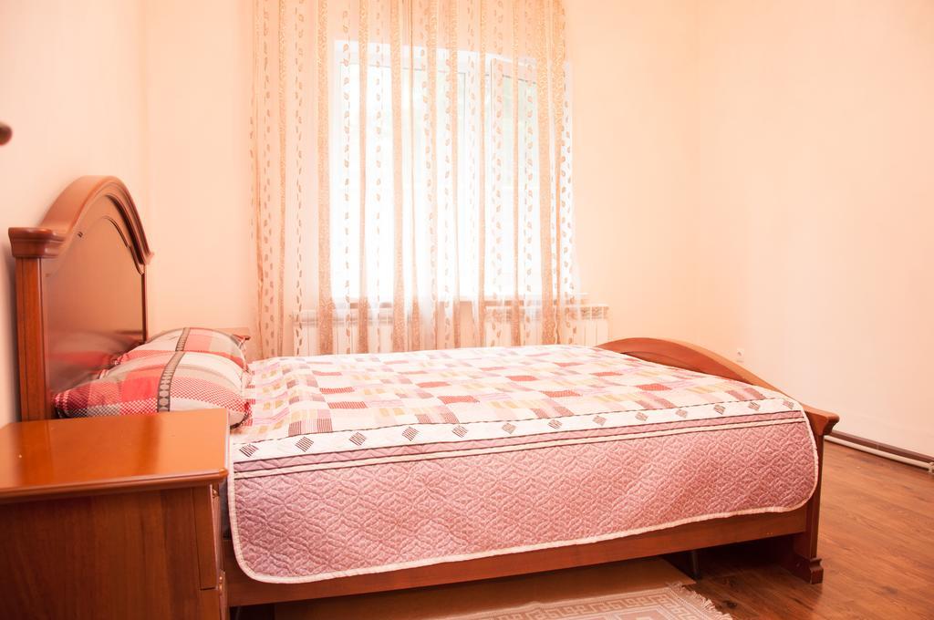 Almaty Backpackers Hostel Стая снимка