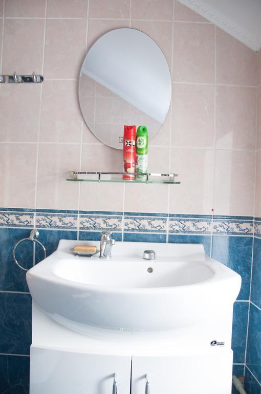 Almaty Backpackers Hostel Екстериор снимка