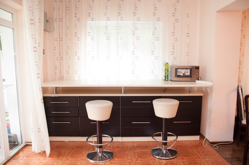 Almaty Backpackers Hostel Екстериор снимка
